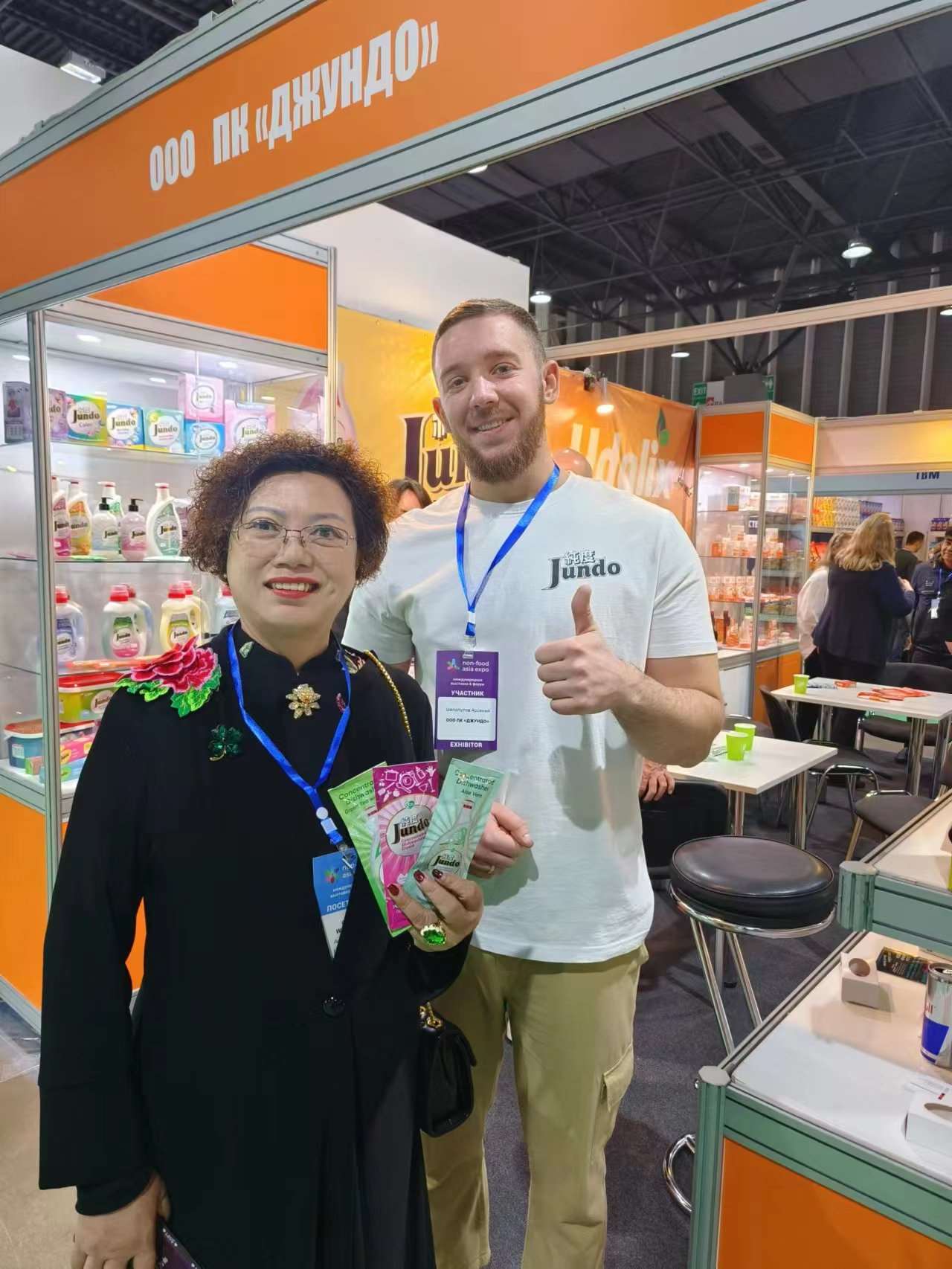 四川鸿威科技有限公司陈文芳董事长带领公司一行五人考察中亚五国